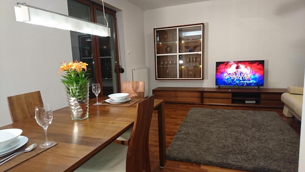 Quiet And Spacious Apartment With Garage Option Cracóvia Exterior foto
